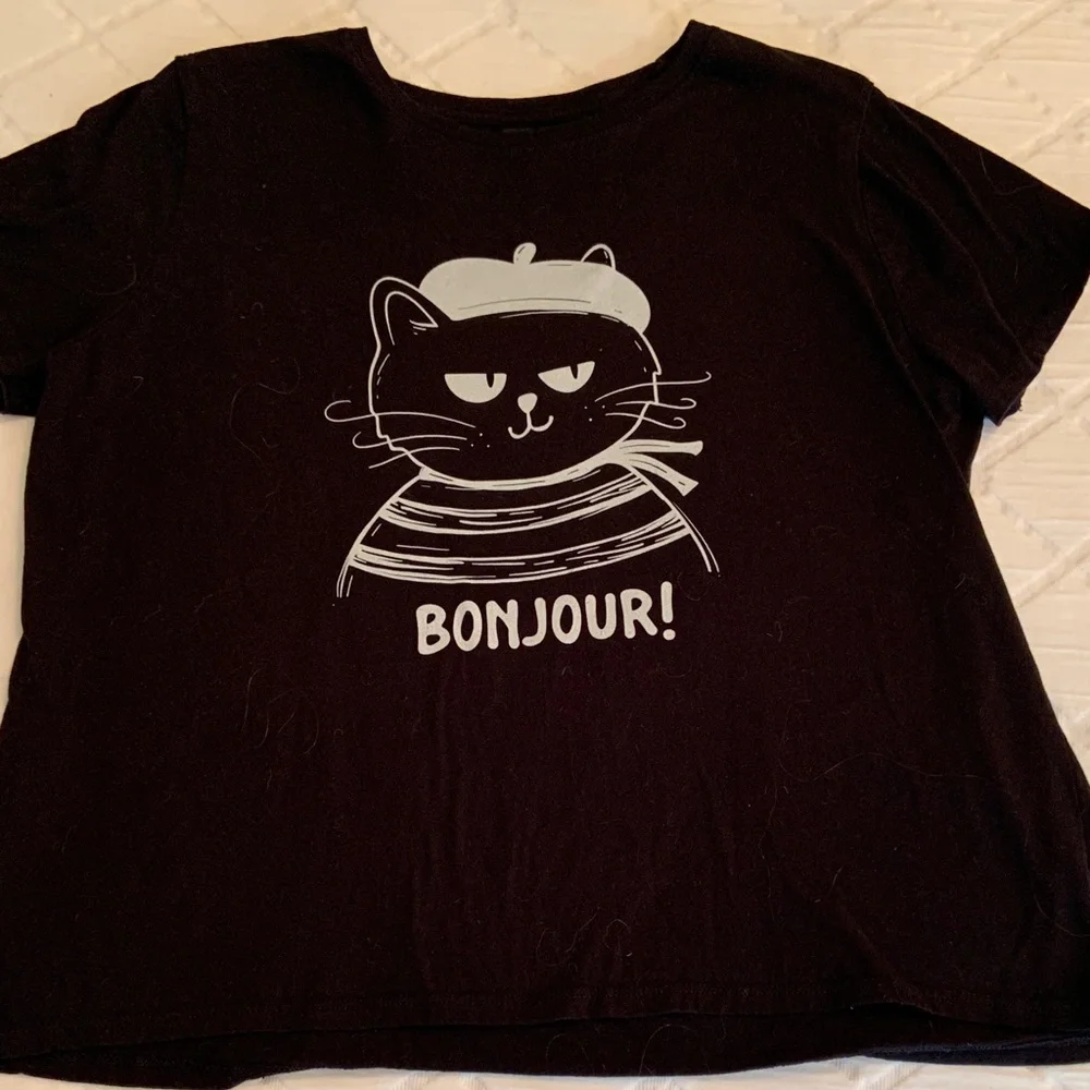 GRAPHIC T-SHIRT. Gildan Black Cat Bonjour T-Shirt